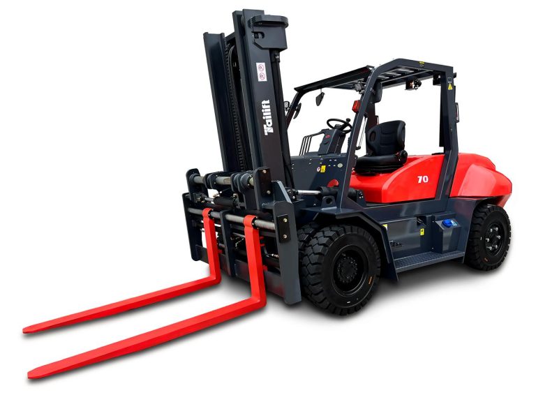 Forklift rentals near Port Houston transporting materials