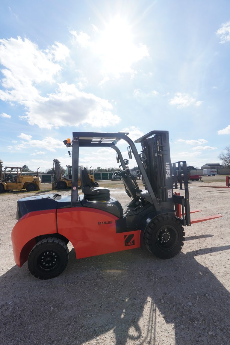 Heavy-Duty Electric Forklifts